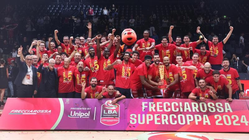 Basket, la Supercoppa è di Milano: Bologna battuta all'overtime