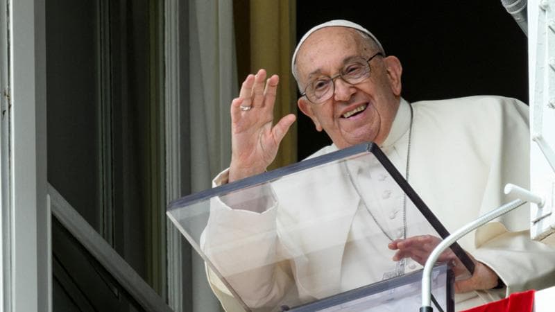 “Lieve stato influenzale”: il Papa sospende le udienze in vista del viaggio in Lussemburgo e Belgio