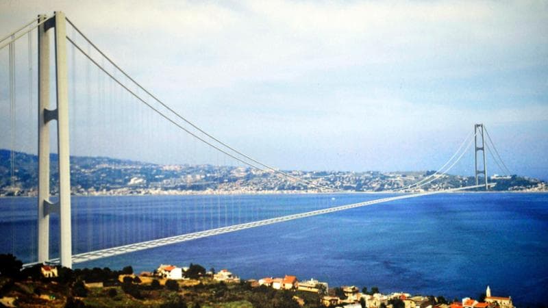 Un pilone del Ponte sullo Stretto su una faglia sismica, la conferma nelle carte del ministero che però assicura: “Non è attiva”. L’allarme dei geologi