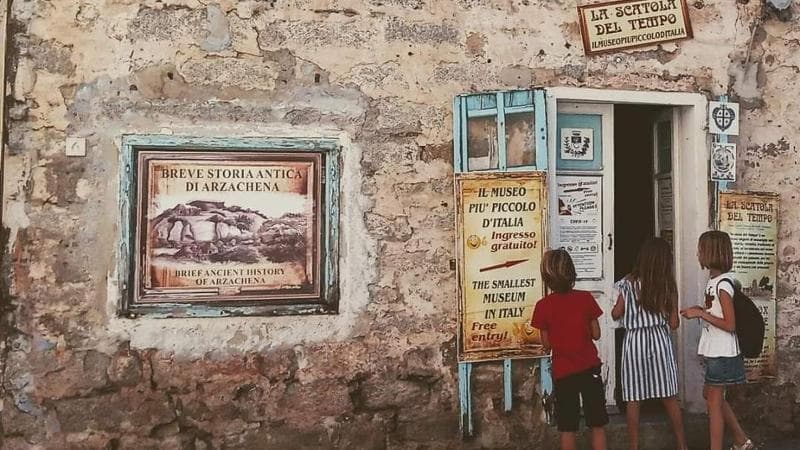 Arzachena, chiude il museo più piccolo d’Italia: “Lo sfratto segna la nostra fine”