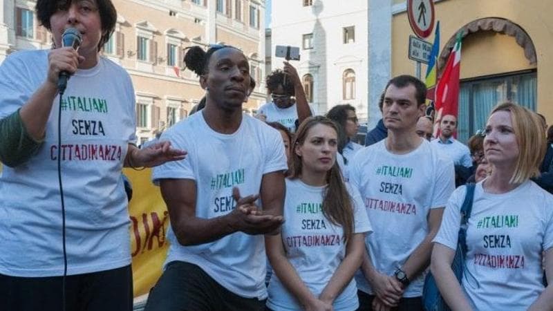 La storia: “Le ore in questura come i criminali, i viaggi scuola negati, le rinunce: io, da 23 anni in Italia e ancora senza cittadinanza”