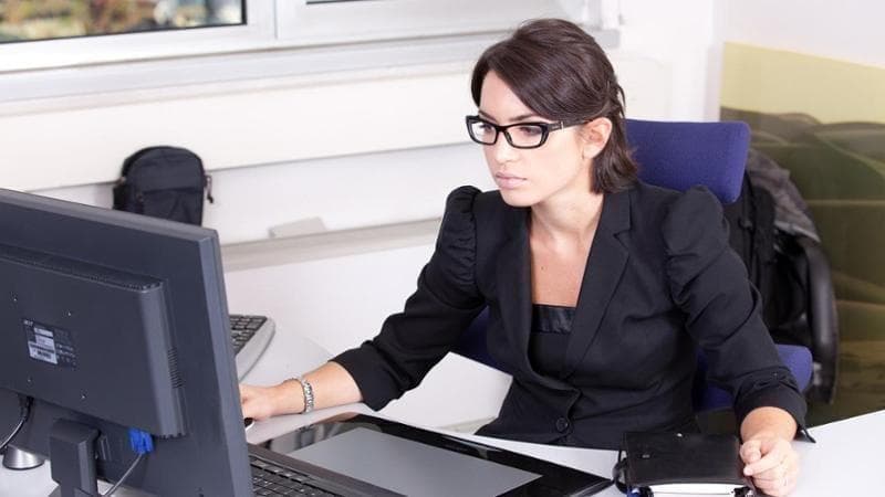 Le donne con figli svantaggiate tre volte sul lavoro, vittime di un Paese miope