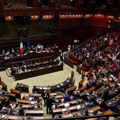 Toghe | L’assenteismo in Parlamento sul voto per il giudice costituzionale mancante. Le Camere sbeffeggiano la Consulta