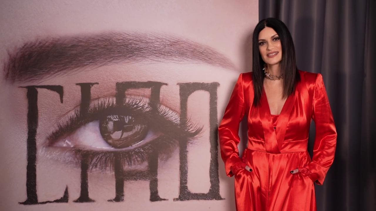 Laura Pausini bionda in 'Ciao / Chao': "Il mio video è un inno al cambiamento". L'esclusiva