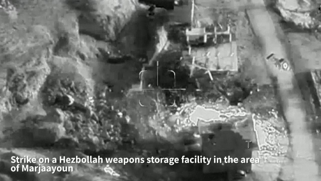 Libano - Israele bombarda basi e depositi di armi di Hezbollah: le esplosioni viste dal mirino