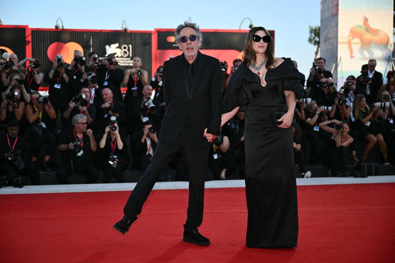 Tim Burton e Monica Bellucci lo scorso agosto alla Mostra del cinema di venezia
