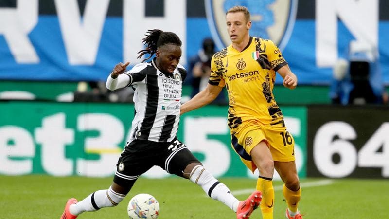 Frattesi in azione contro l'Udinese