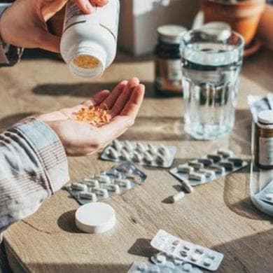 Farmaci, vola la spesa: allarme delle Regioni sui fondi per la Sanità
