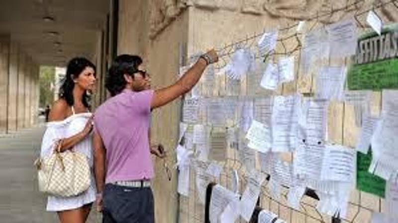 Caro università, almeno 19 mila euro per mantenere un figlio fuori sede