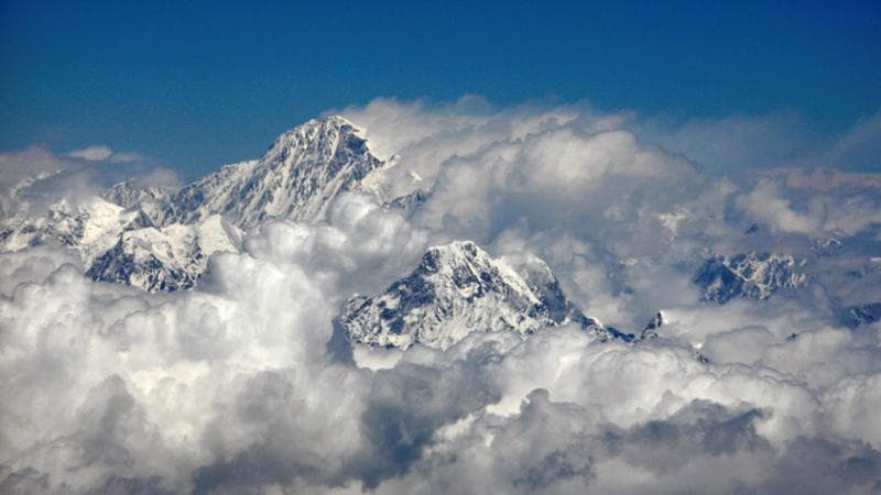L’Everest continua a crescere. Ecco perché: c’è una “spinta” che arriva da lontano