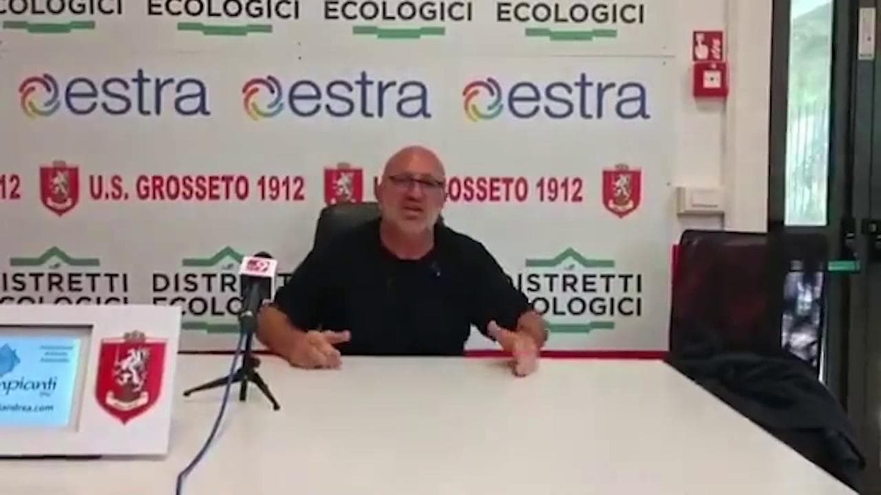 L'allenatore del Grosseto scatenato contro i suoi giocatori: "La prossima volta li fo sbranare dai cani"