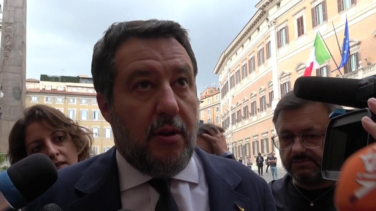 Salvini sul guasto treni: "Colpa di un chiodo, voglio sapere chi ha sbagliato"