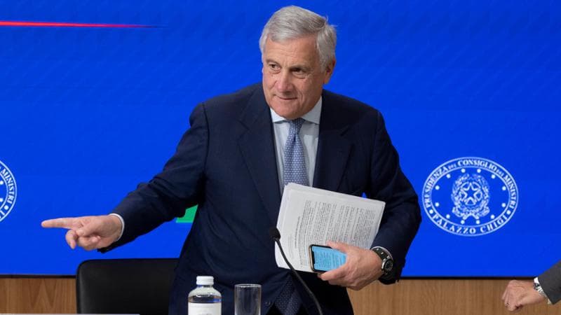 Cittadinanza, Tajani lancia lo Ius Italiae. Magi: “Se proposta peggiorativa, non ci stiamo”
