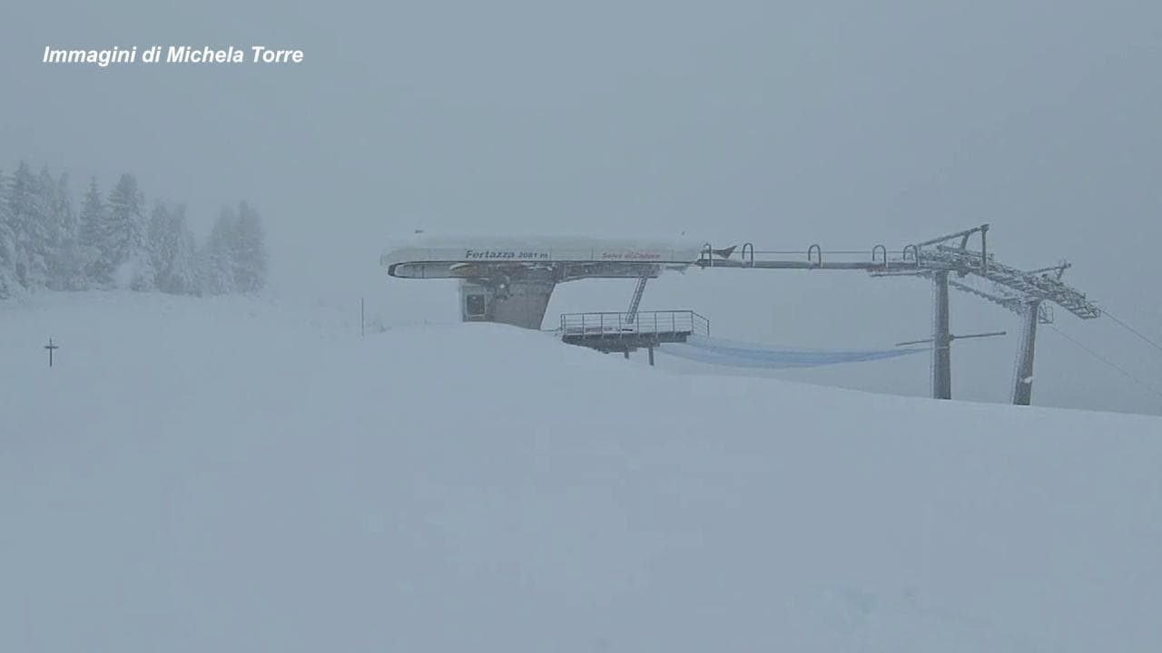 Belluno, abbondante nevicata a Cima Fertazza: il manto bianco è di 30 cm