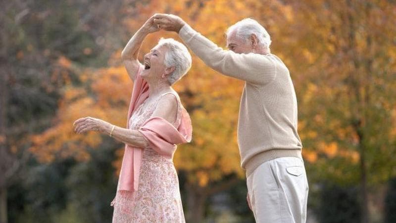 L’amore senza età: “A 70 anni è più bello e fa bene alla salute”