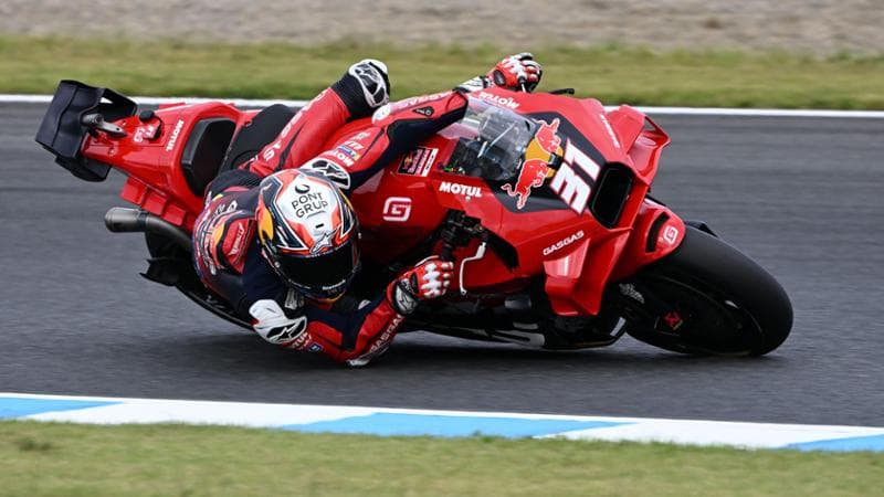 MotoGp, Giappone: Acosta in pole, ma anche Bagnaia in prima fila