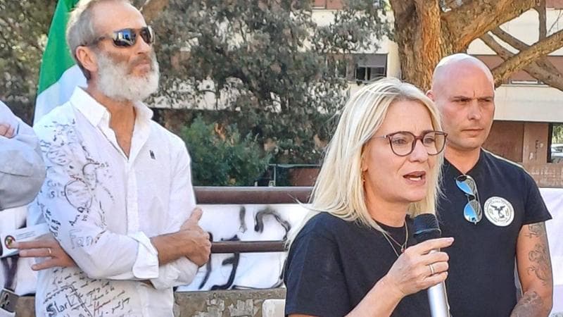 (a sinistra Filomeni, a destra con anfibi e maglia nera Valentini)