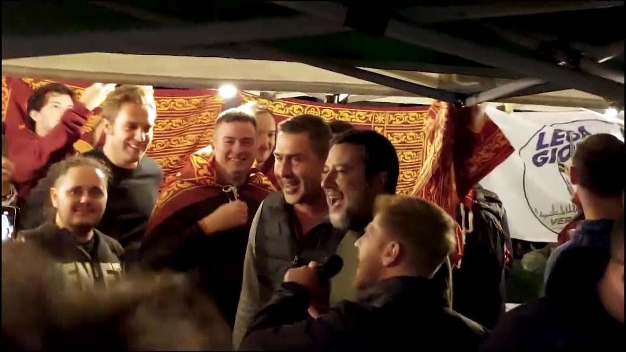 Pontida, Salvini e Vannacci cantano insieme "Generale" di De Gregori