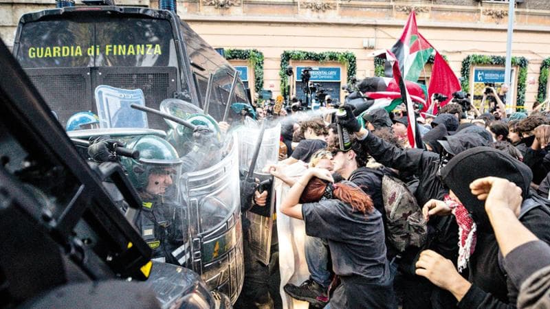 Allarme per i ragazzini con i cappucci: “Imprevedibili, temiamo altri scontri”