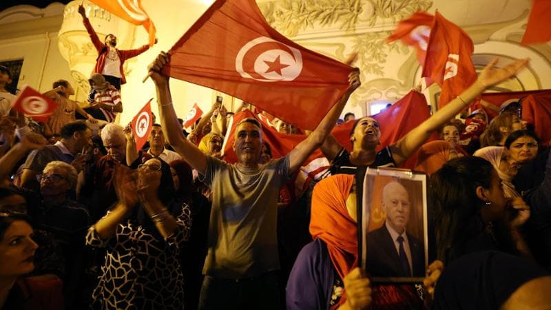 Elezioni in Tunisia: Saied fa il pieno voti ma l’affluenza è bassa. I giovani gli hanno voltato le spalle