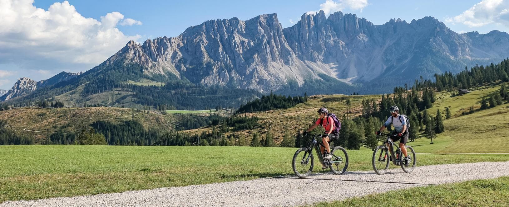 Veduta della Val d'Ega, il Latemar sullo sfondo - ©WESTSIDERS