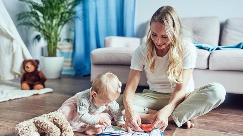 Solo una babysitter su tre è in regola. “La spesa sennò sarebbe insostenibile per le famiglie, servono aiuti”