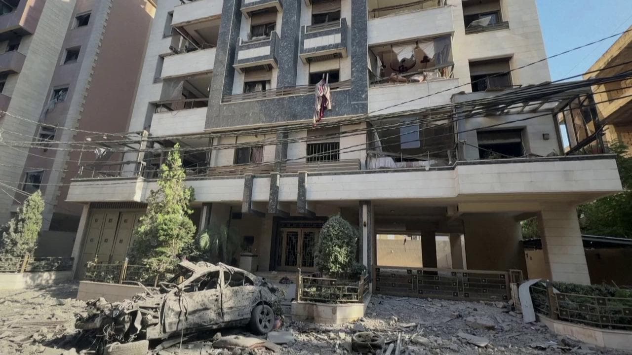 Beirut, come appare il quartiere meridionale di Dahiyeh dopo i bombardamenti dei giorni scorsi