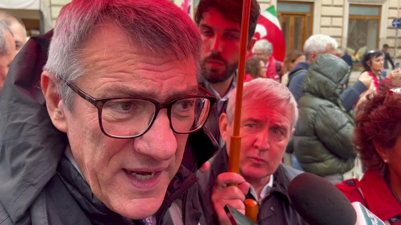 Patrimoniale, Landini (Cgil): "Il problema non è che non ci sono i soldi, è che non li vanno a prendere dove sono"