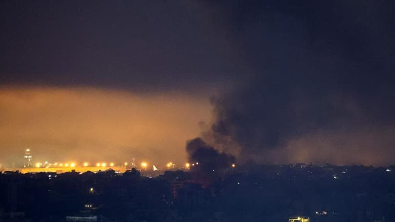 Fumo su Beirut, dopo un attacco dell'Idf contro Hezbollah