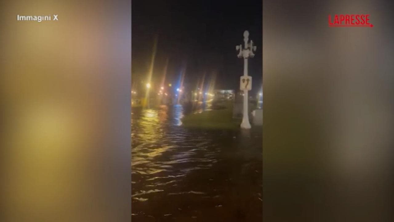 Uragano Milton in Florida, il centro di Fort Myers inondato