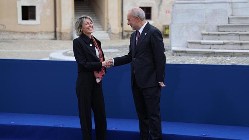 Schillaci accoglie una delle delegate al G7 di Ancona, Lorena Boix Alonso