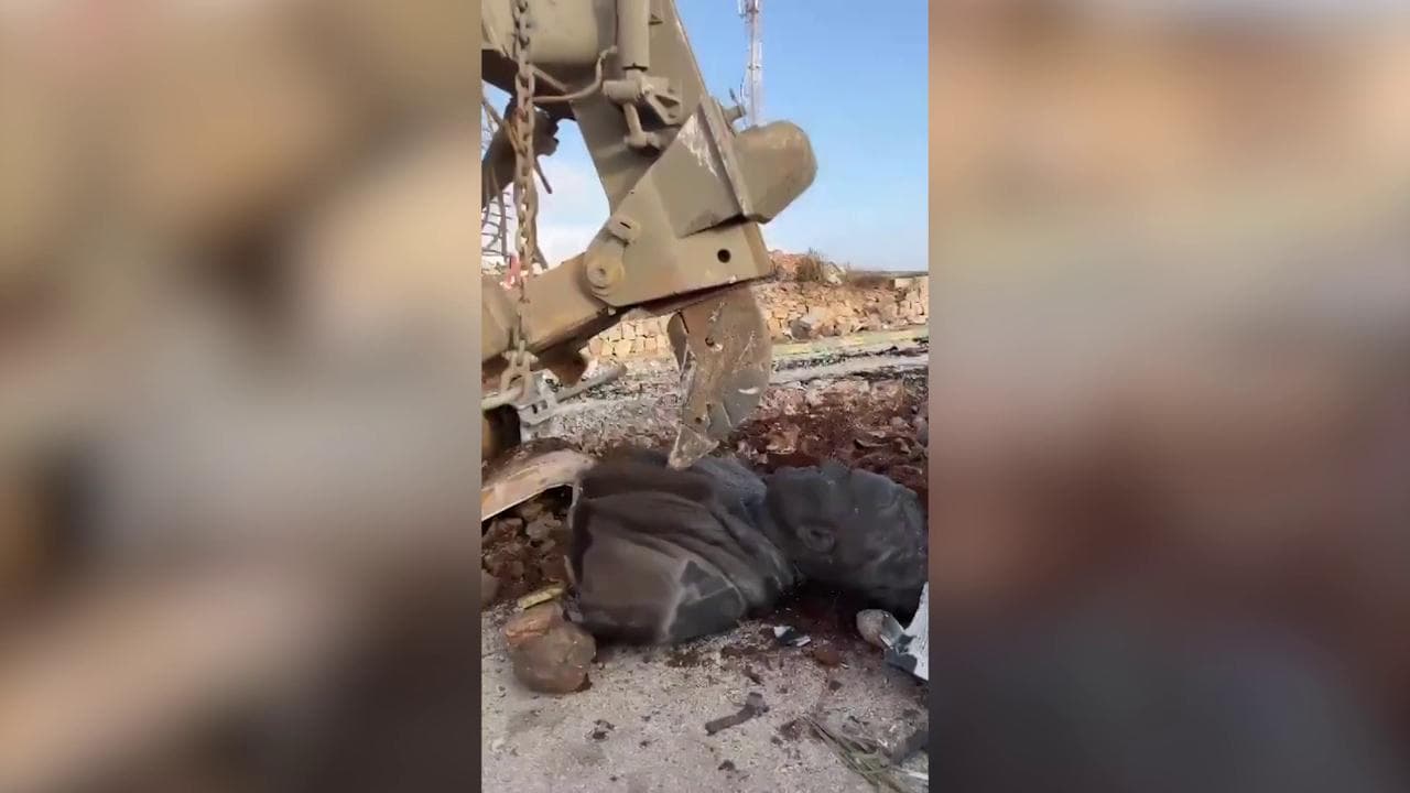 L'esercito israeliano distrugge una statua del generale iraniano Soleimani nel Sud del Libano