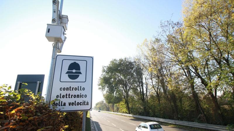 Autovelox non omologati per fare cassa, aperta a Padova la prima inchiesta sui Comuni per ‘falso ideologico’