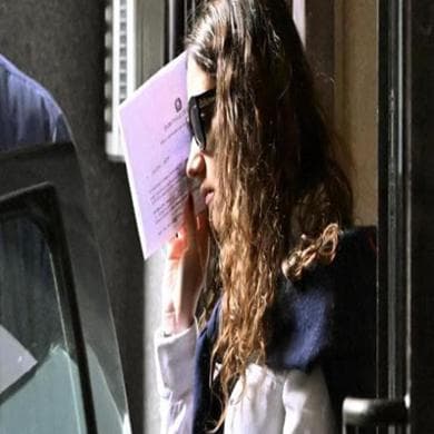 Chiara Petrolini all'uscita dalla procura di Parma (foto Marco Vasini)