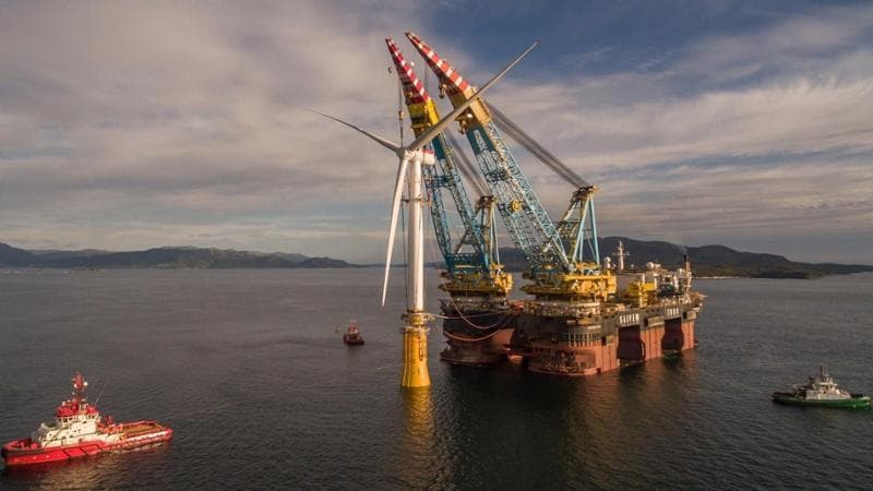 La nave Saipem in azione