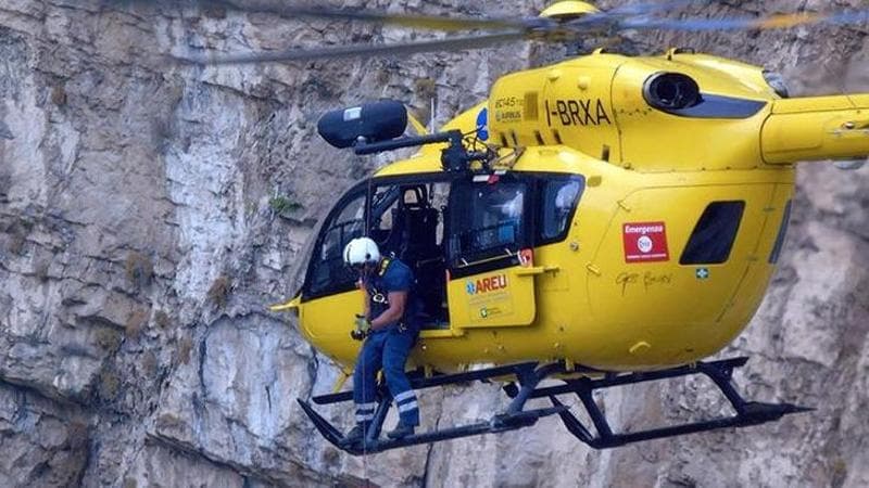 Escursionista muore davanti alla moglie dopo un volo di 50 metri - la ...