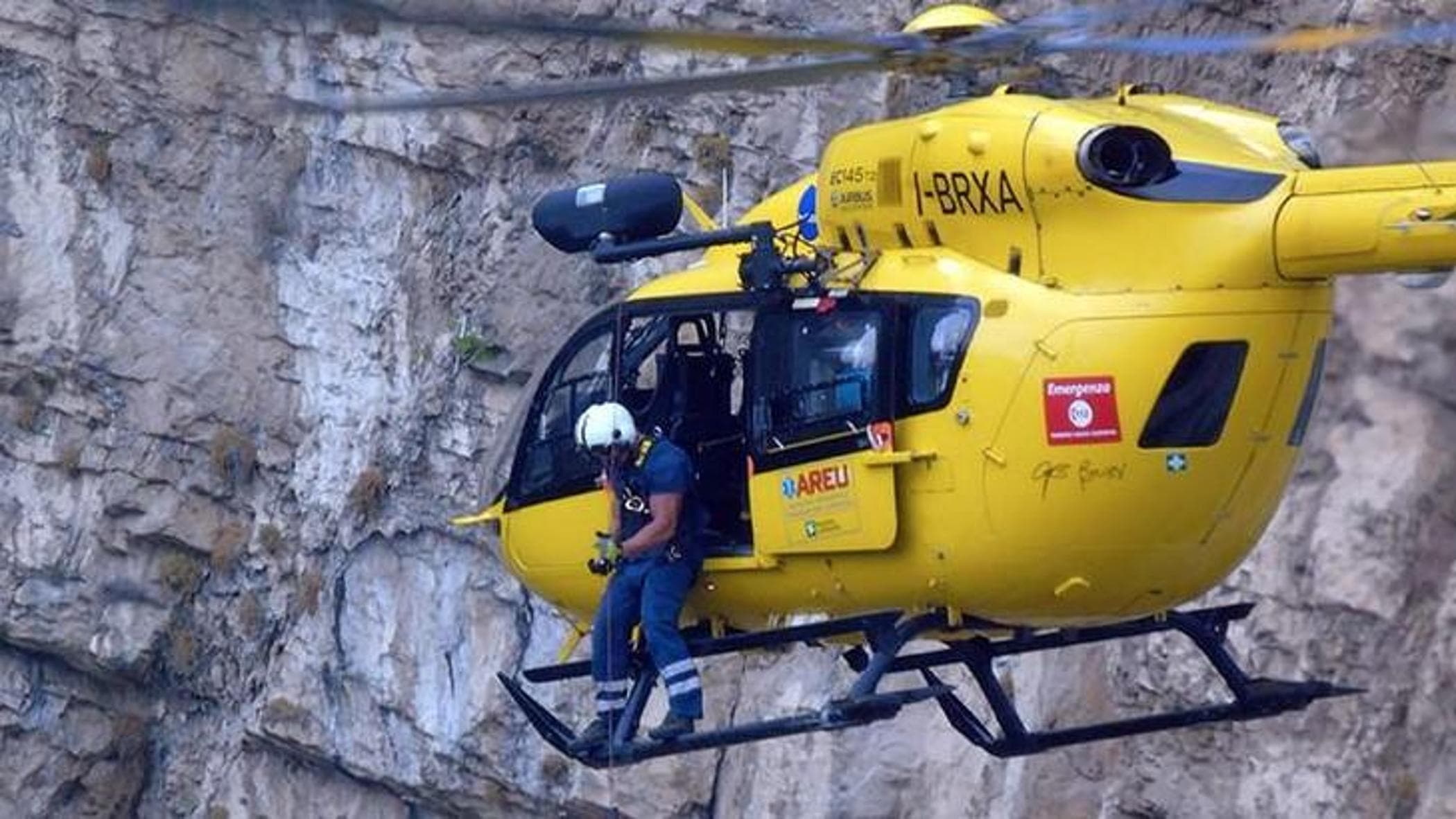 Escursionista muore davanti alla moglie dopo un volo di 50 metri - la ...