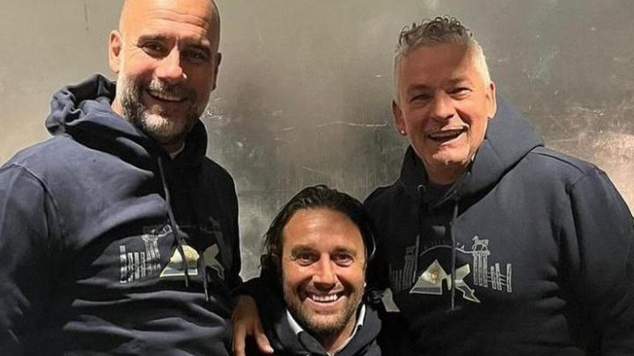 Luca Toni scherza con Guardiola: "Con i falsi 9 hai rovinato il calcio"