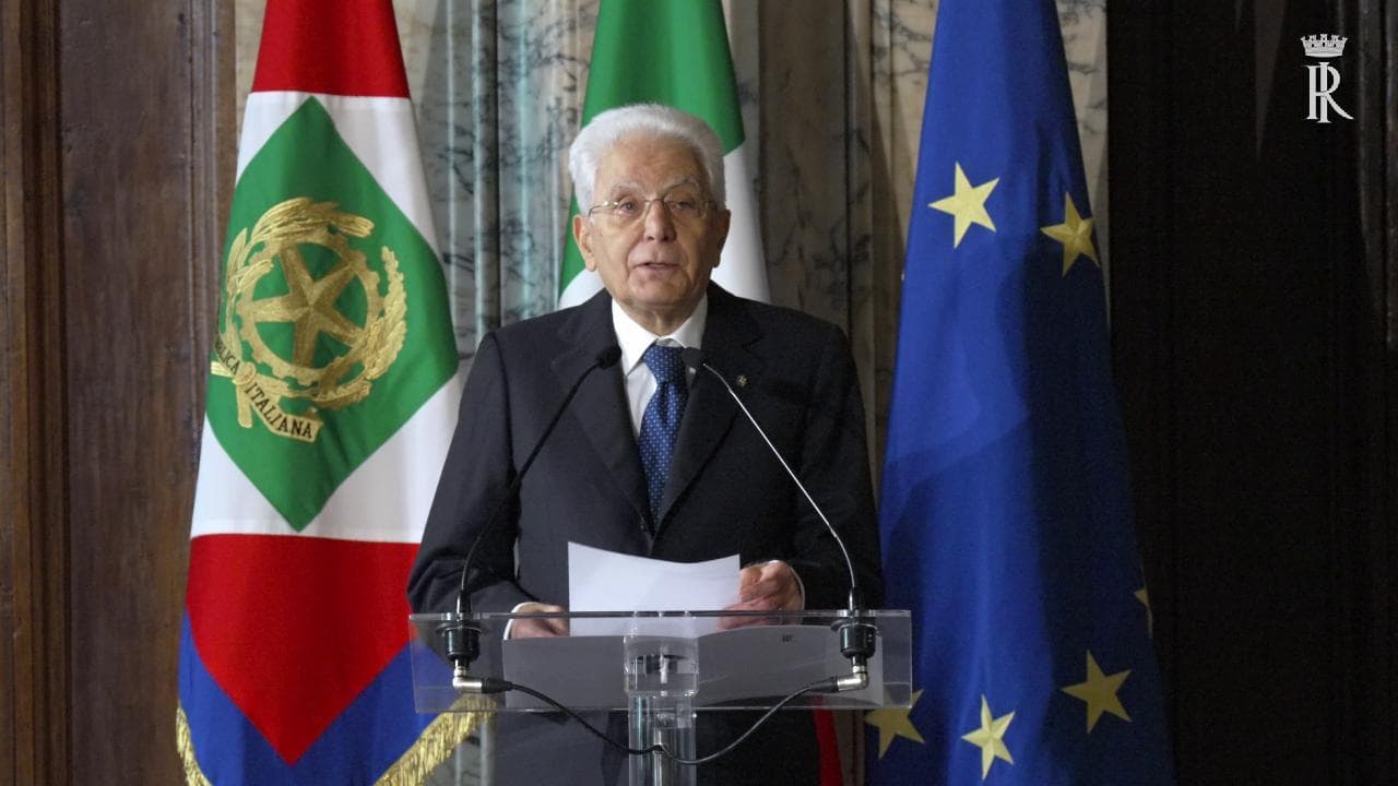 Lavoro, Mattarella: "Salari bassi lacerano la coesione sociale"