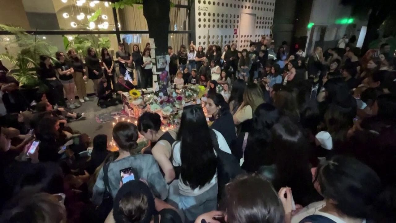 Liam Payne, i fan argentini lo ricordano con una veglia notturna: "La sua musica rappresenta una luce nella nostra vita"