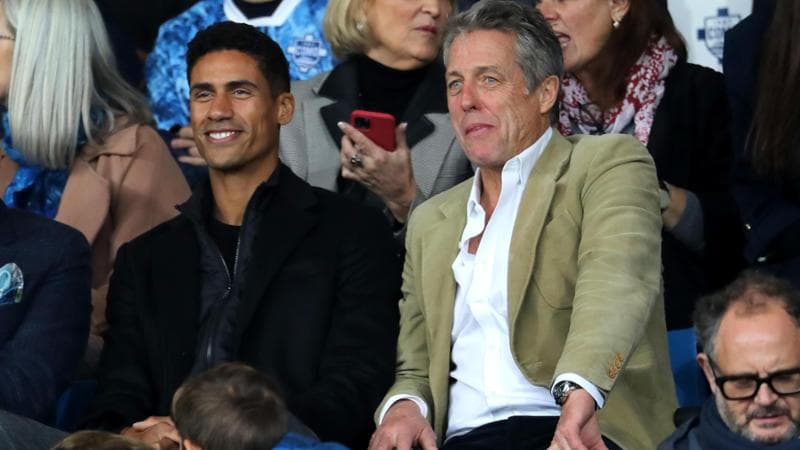 Hugh Grant nella tribuna del Como
