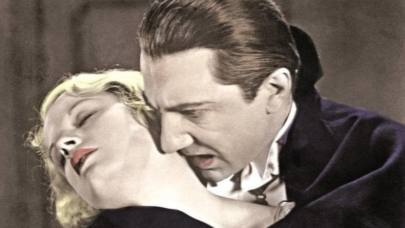 Bela Lugosi nei panni del conte Dracula in una celebre scena