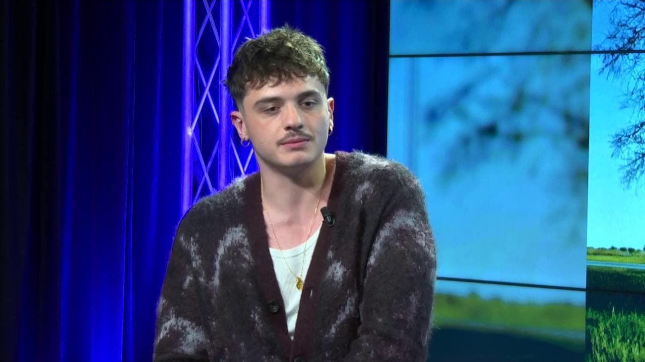 Olly a Repubblica, il duetto con Angelina e un tour sold out. "Salgo sul palco senza paura, ma a 23 anni sento quant'è difficile comunicare"
