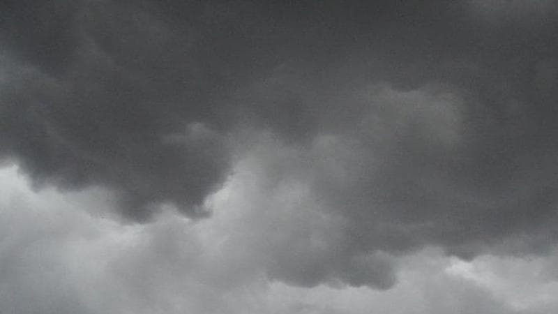 Previsioni meteo, Italia senza tregua: in arrivo una nuova perturbazione. Pioggia anche a Halloween e per il ponte di Ognissanti