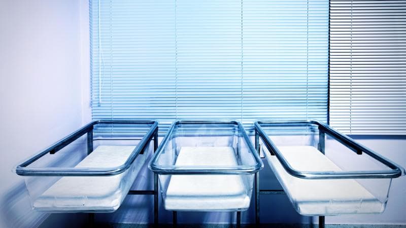 Natalità, culle vuote anche nel 2024: nei primi sei mesi nati 4600 bambini in meno rispetto al 2023