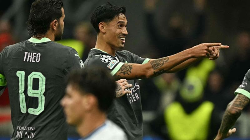 Reijnders esulta dopo il gol del 2 a 1