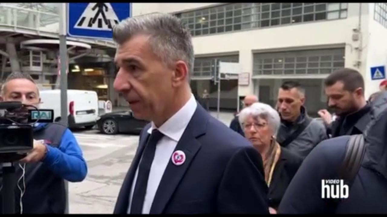 Omicidio Cecchettin, papà Gino arriva in tribunale. Per la prima volta faccia a faccia con Turetta