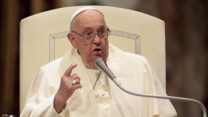 Papa Francesco: “Basta dire che chi si occupa dei poveri è comunista”