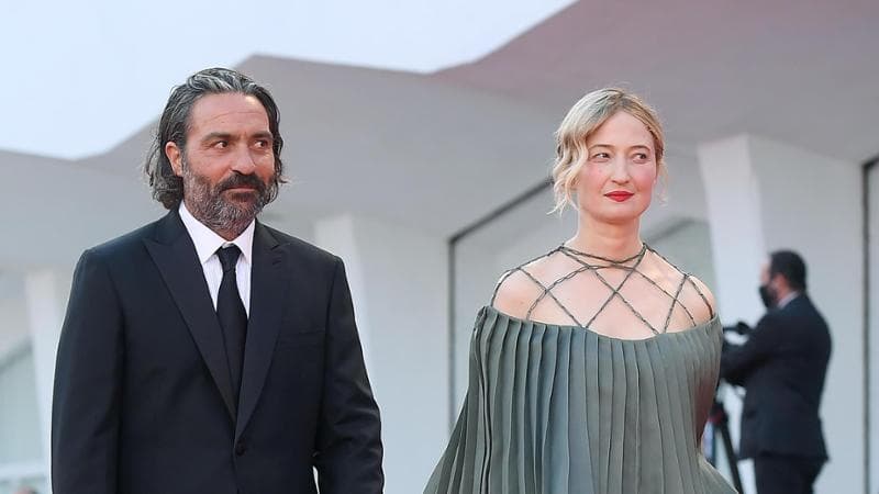 Saverio Costanzo: “Con l’Amica geniale&nbsp;la mia parte femminile&nbsp;ha preso il sopravvento”
