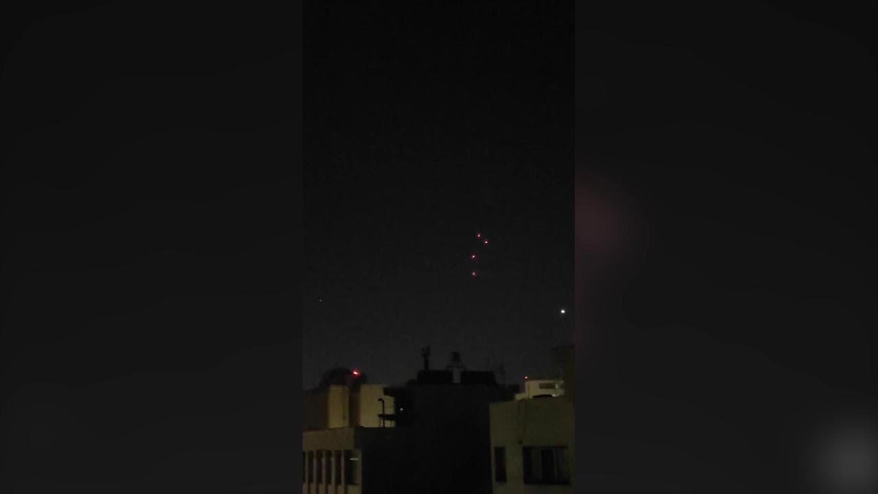Il sistema di difesa aerea attivato da Teheran: i colpi durante l'attacco di Israele